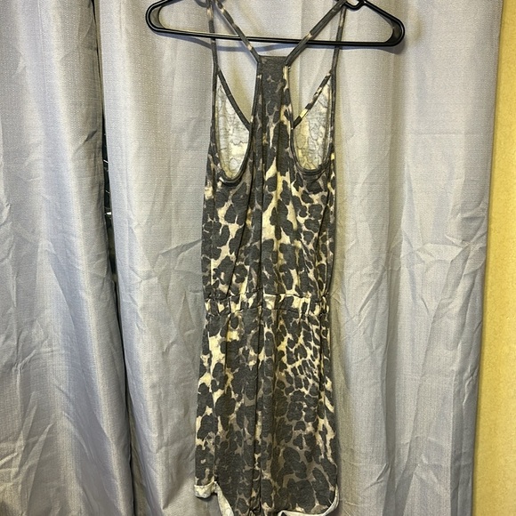 Rolla Coster Animal Print Faux Tie Waist Racerback Romper Small - Picture 2 of 3